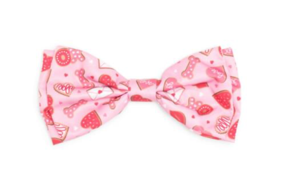 Love & Kisses Pet Bow Tie.