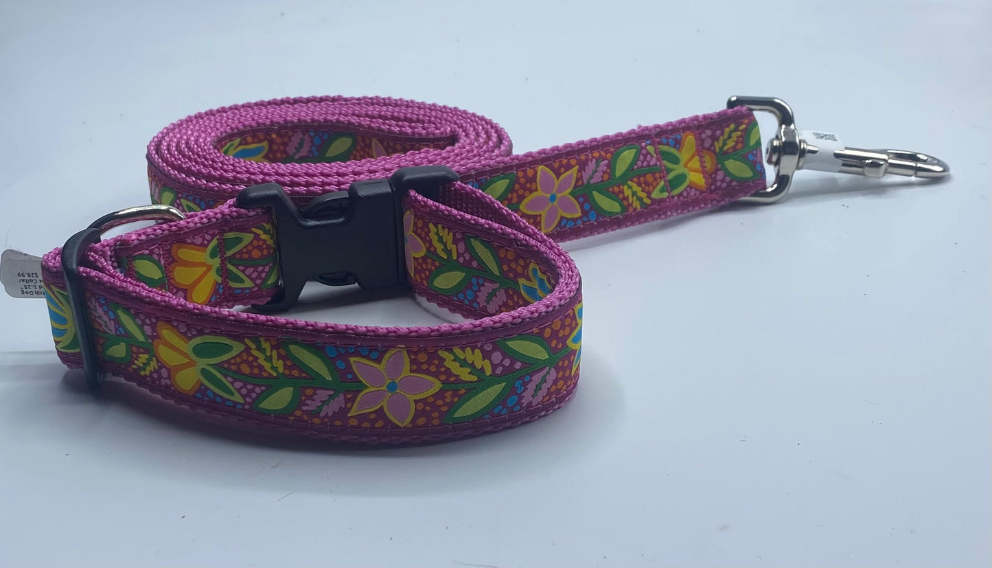 Flower Patch Dog Collar & Lead