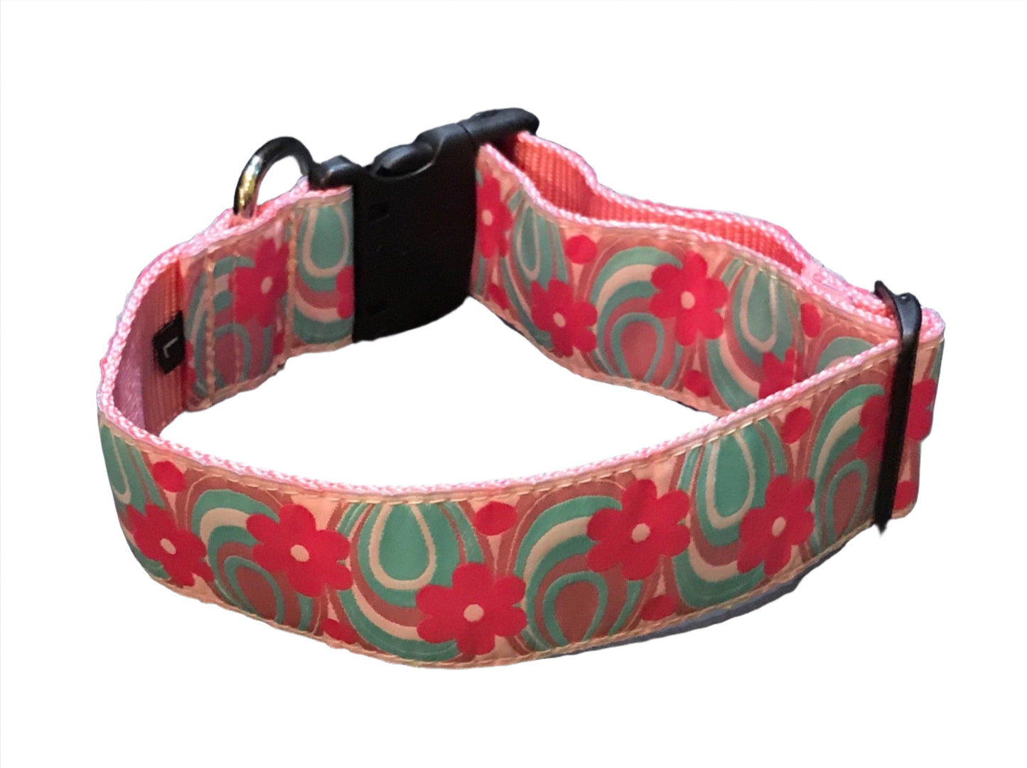 I Dream of Daisies Dog Collar.