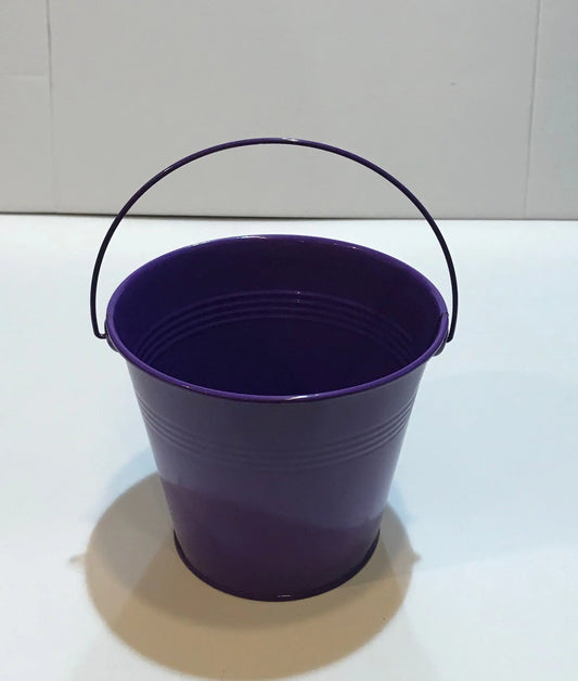 Large Gift Pail.