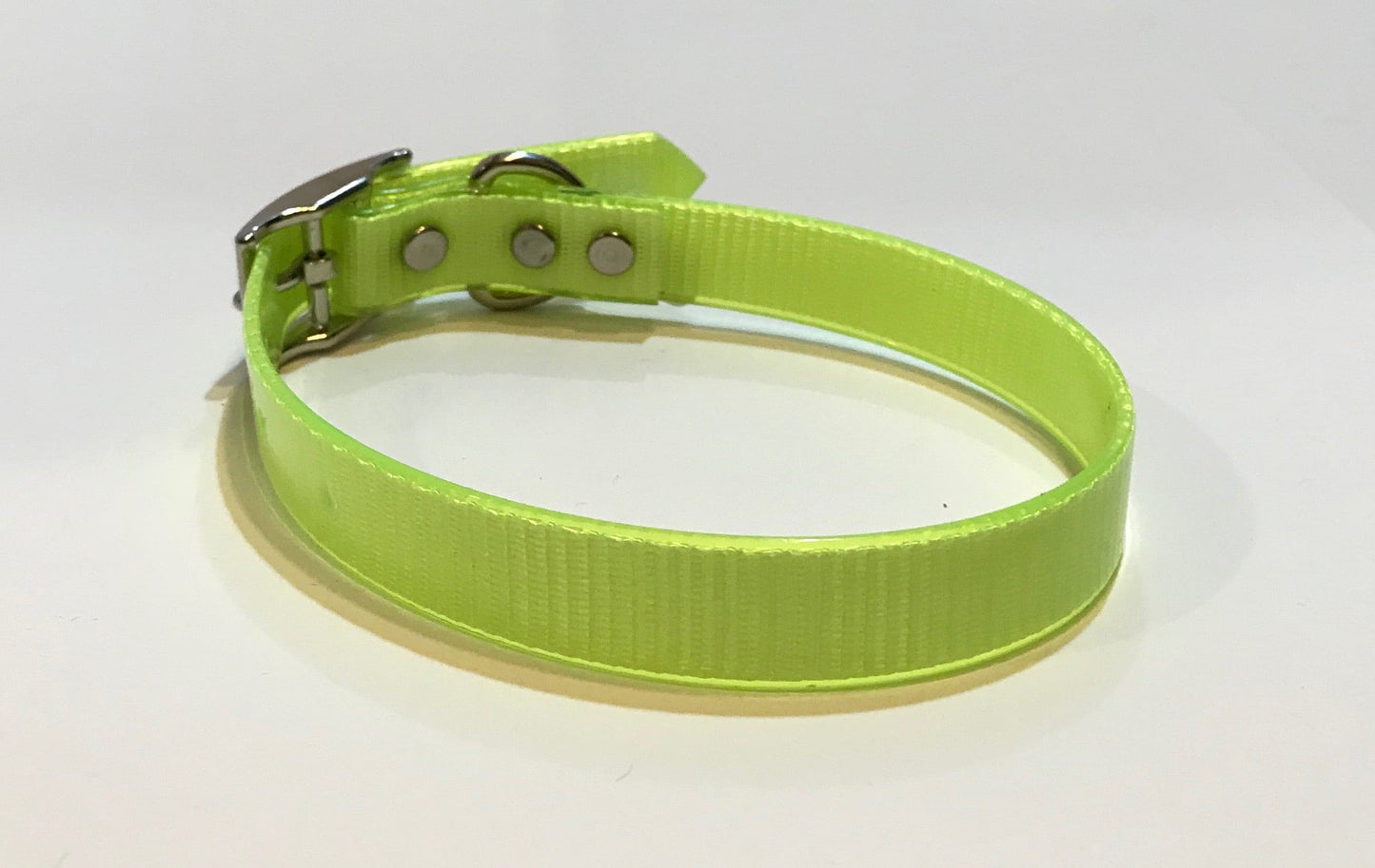 Waterproof Collar.
