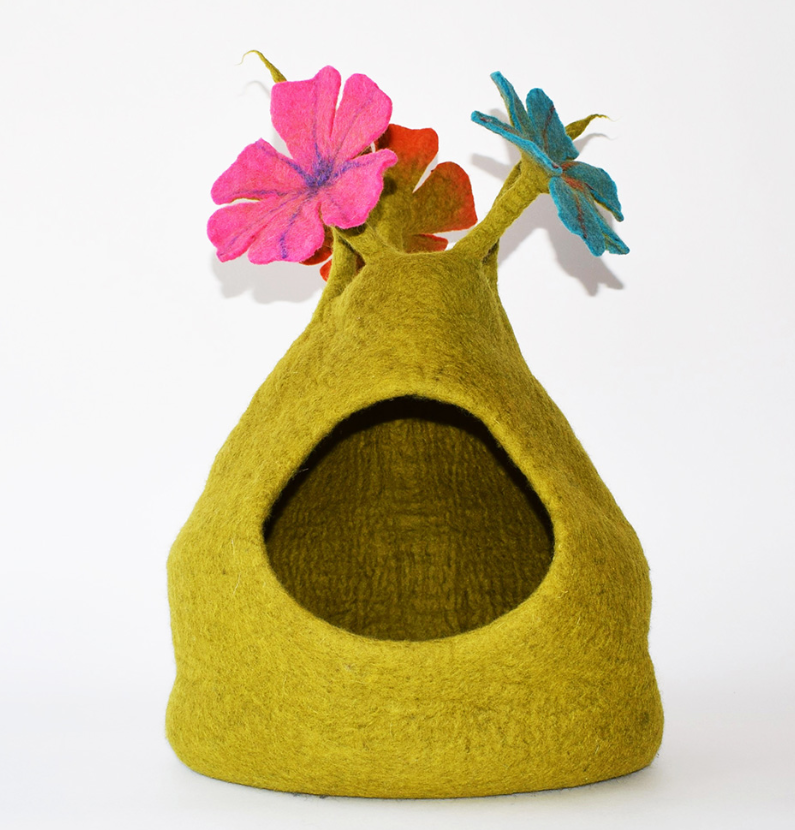 Wool Pet Cave, Bouquet, Multi Color.