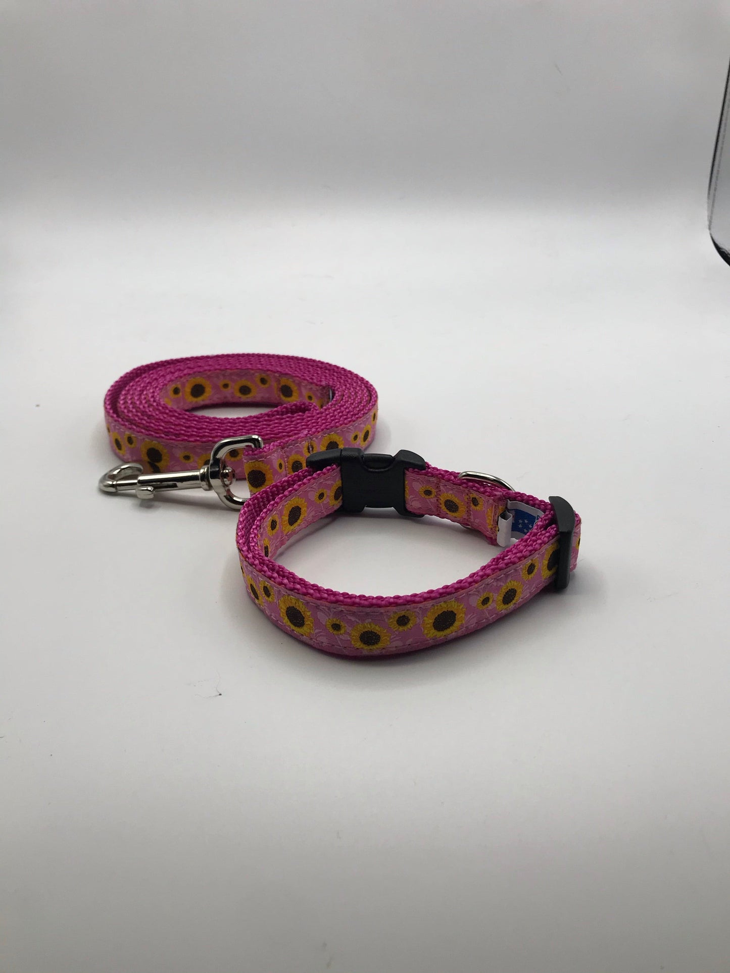 Sunflower Collars and Leads*.