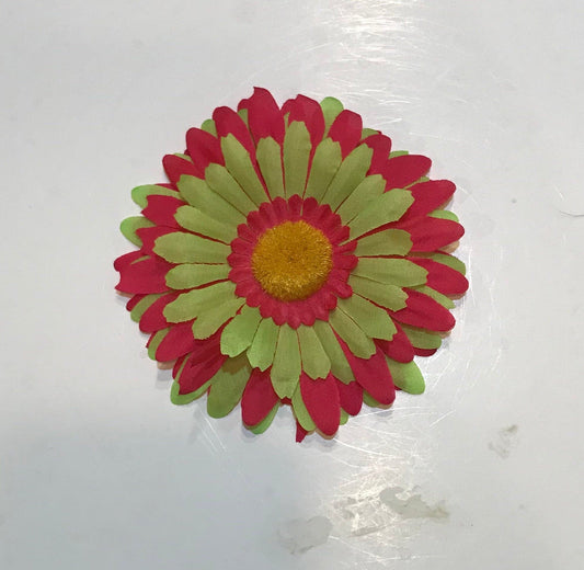 Two Tone Daisy Flower Clip.