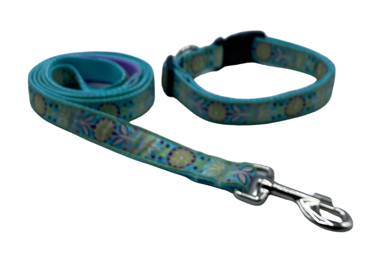 Light Blue Scandinavian Sweetheart Dog Collars or Leads (5/8" Wide).