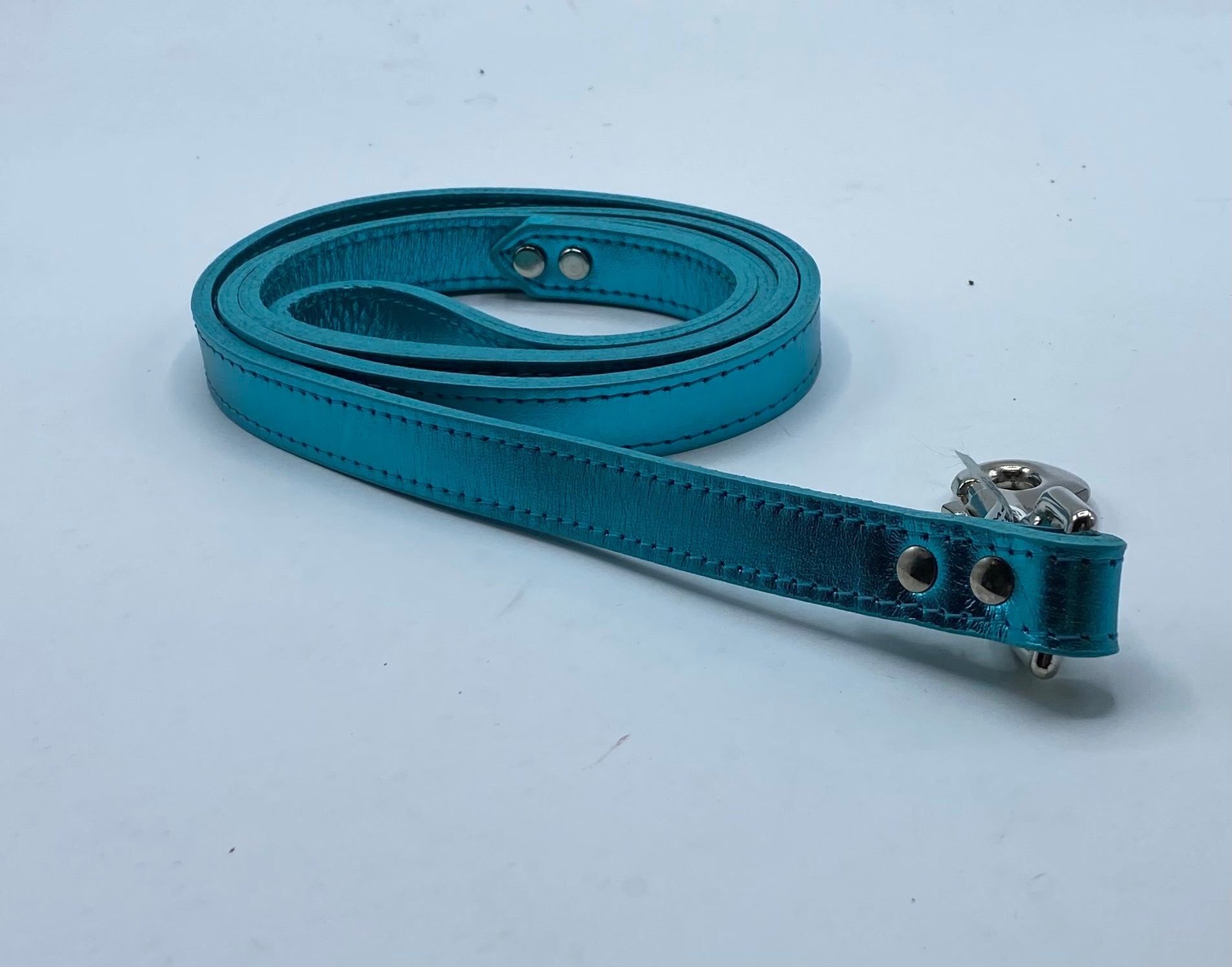 Turquoise Metallic Leather Dog Lead.