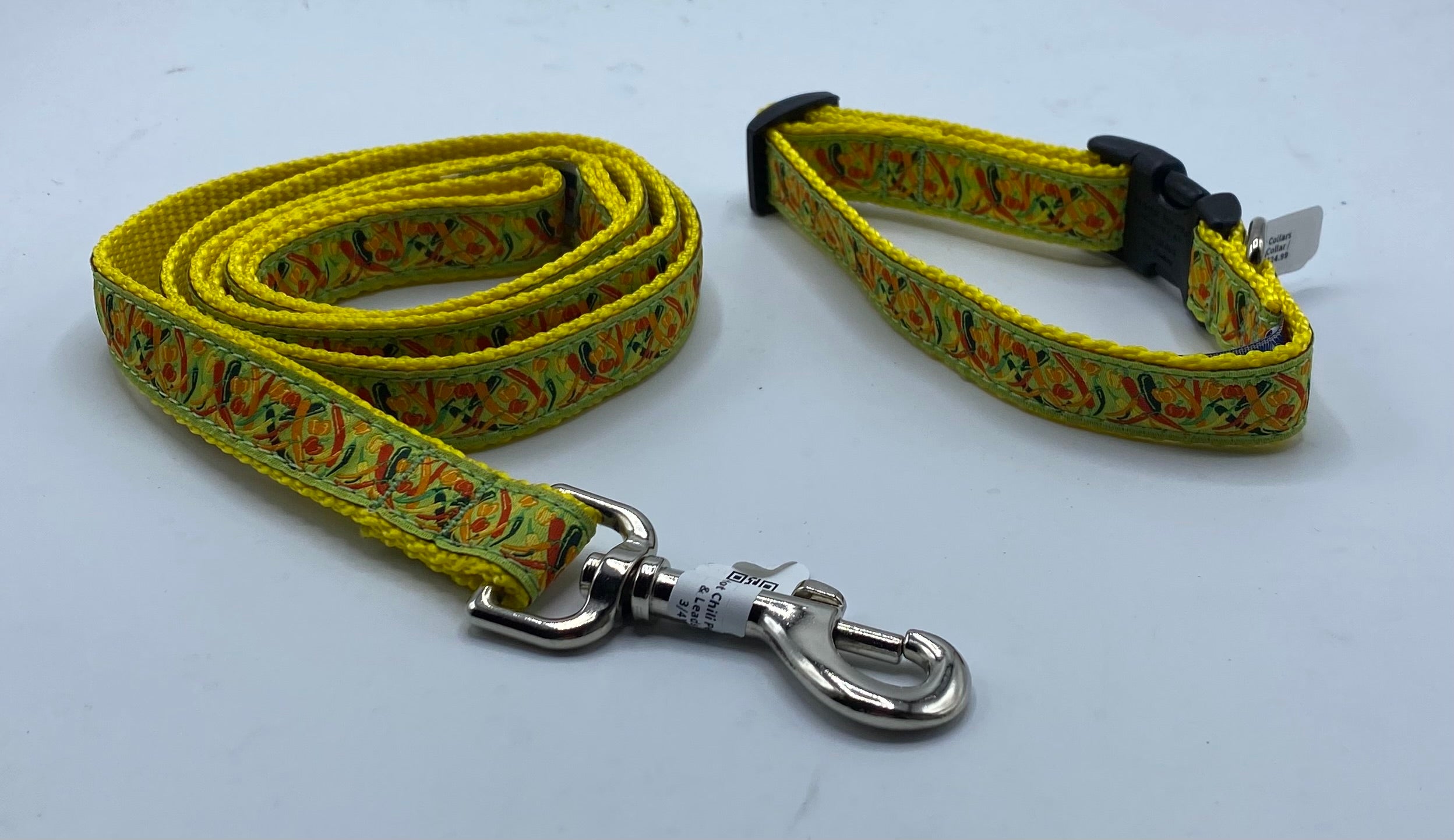 Hot Chili Pepper Dog Collars Leads M Collar 1.25 Wide