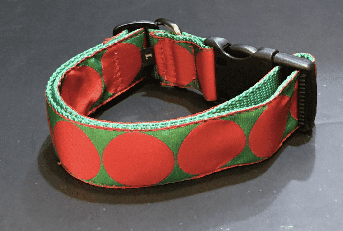 Christmas Dot Dog Collars (1.5" wide).