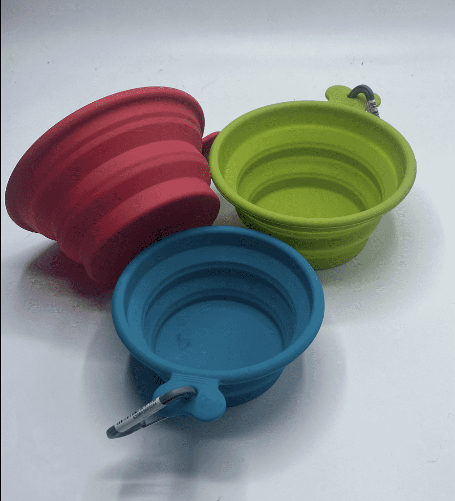 Collapsible Travel Dog Bowl.