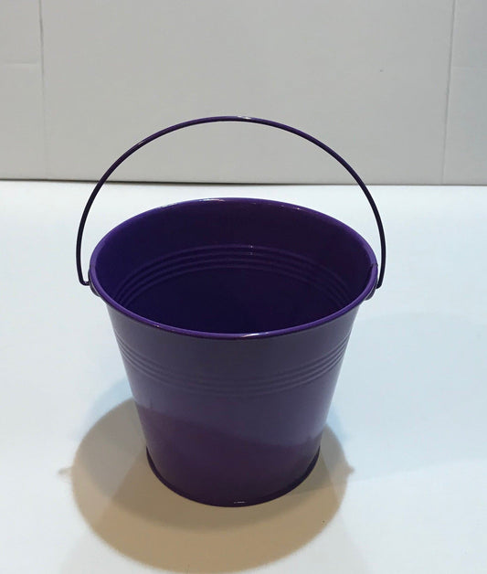 Large Gift Pail.