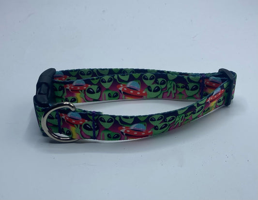 Green Alien Nylon Dog Collar (1.5" Wide)