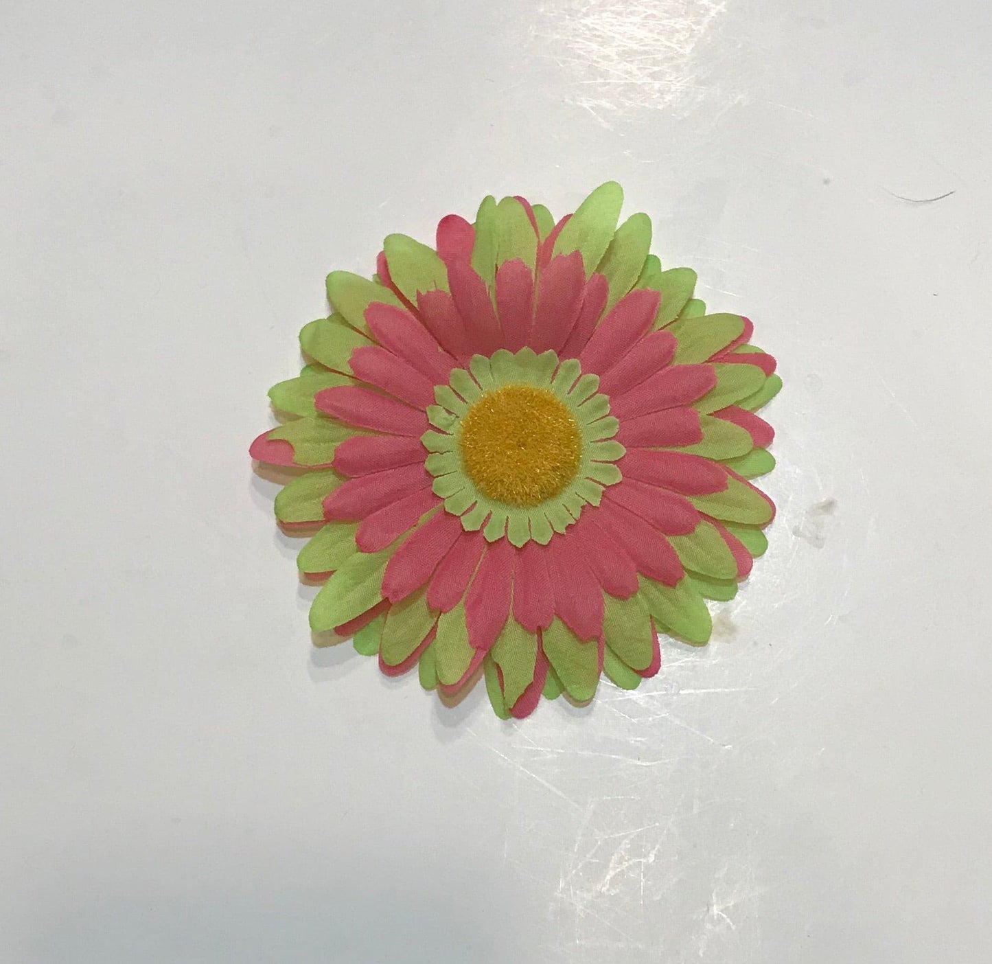 Two Tone Daisy Flower Clip.