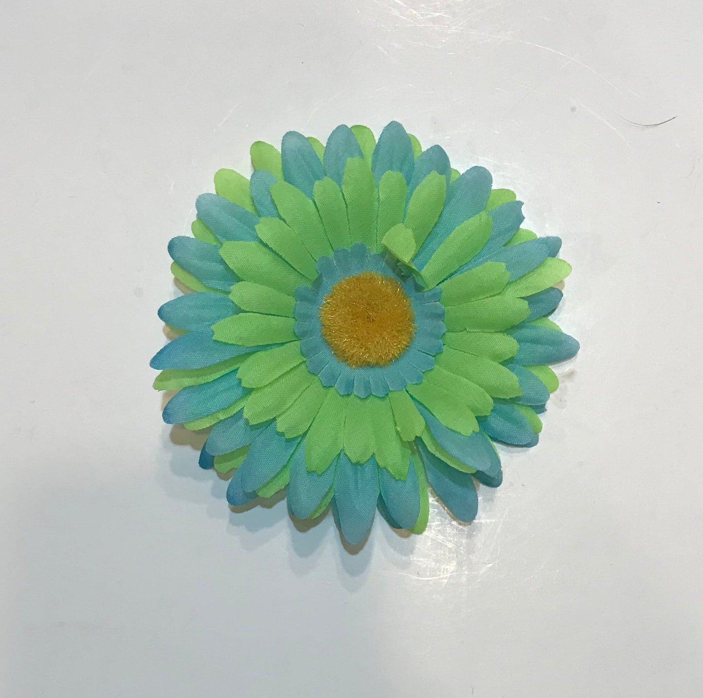 Two Tone Daisy Flower Clip.
